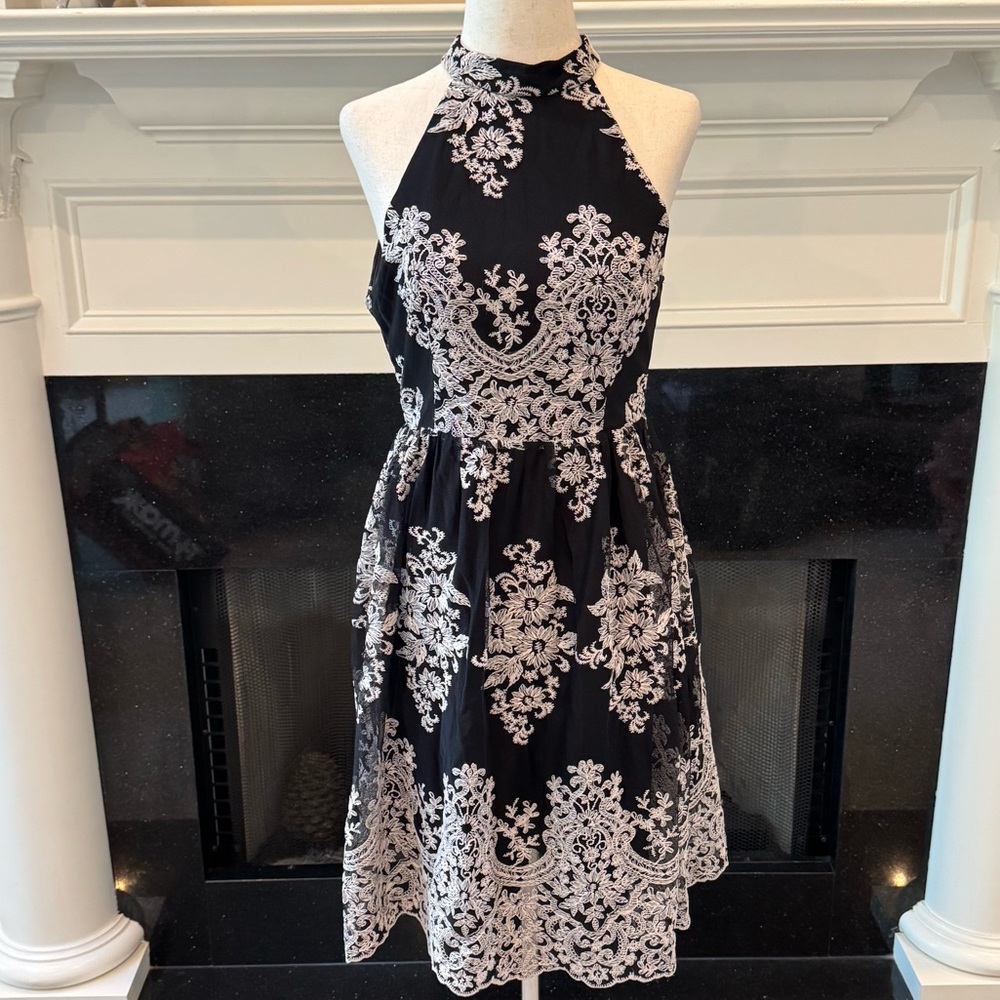 Altar’d State Black & White Embroidered Halter Dress – Size L